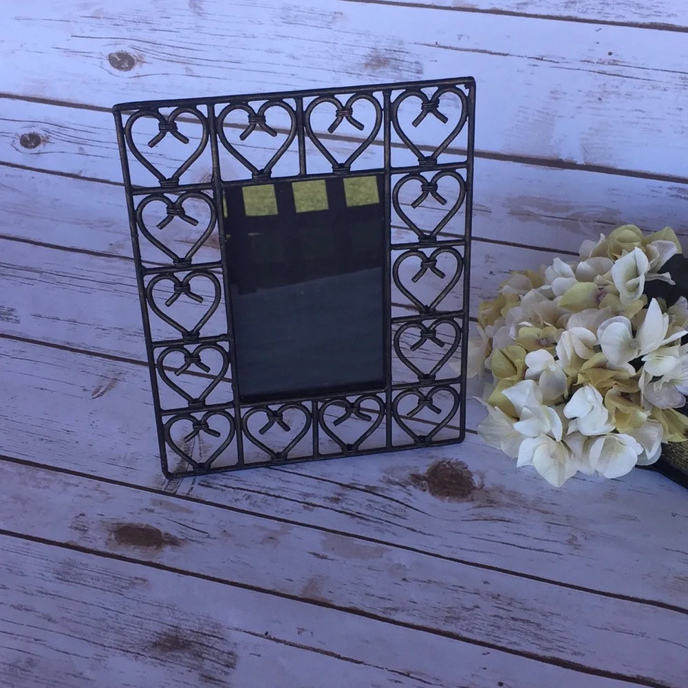 Heart Design Iron Picture Frame